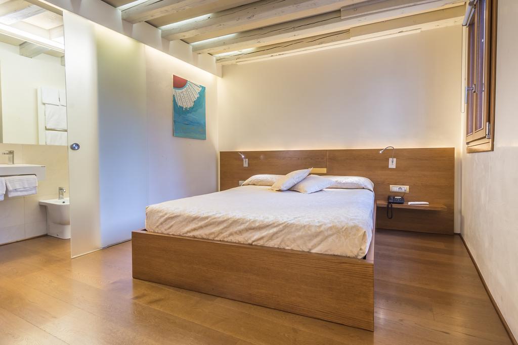 Apartments Moon Or Dama Βενετία Εξωτερικό φωτογραφία